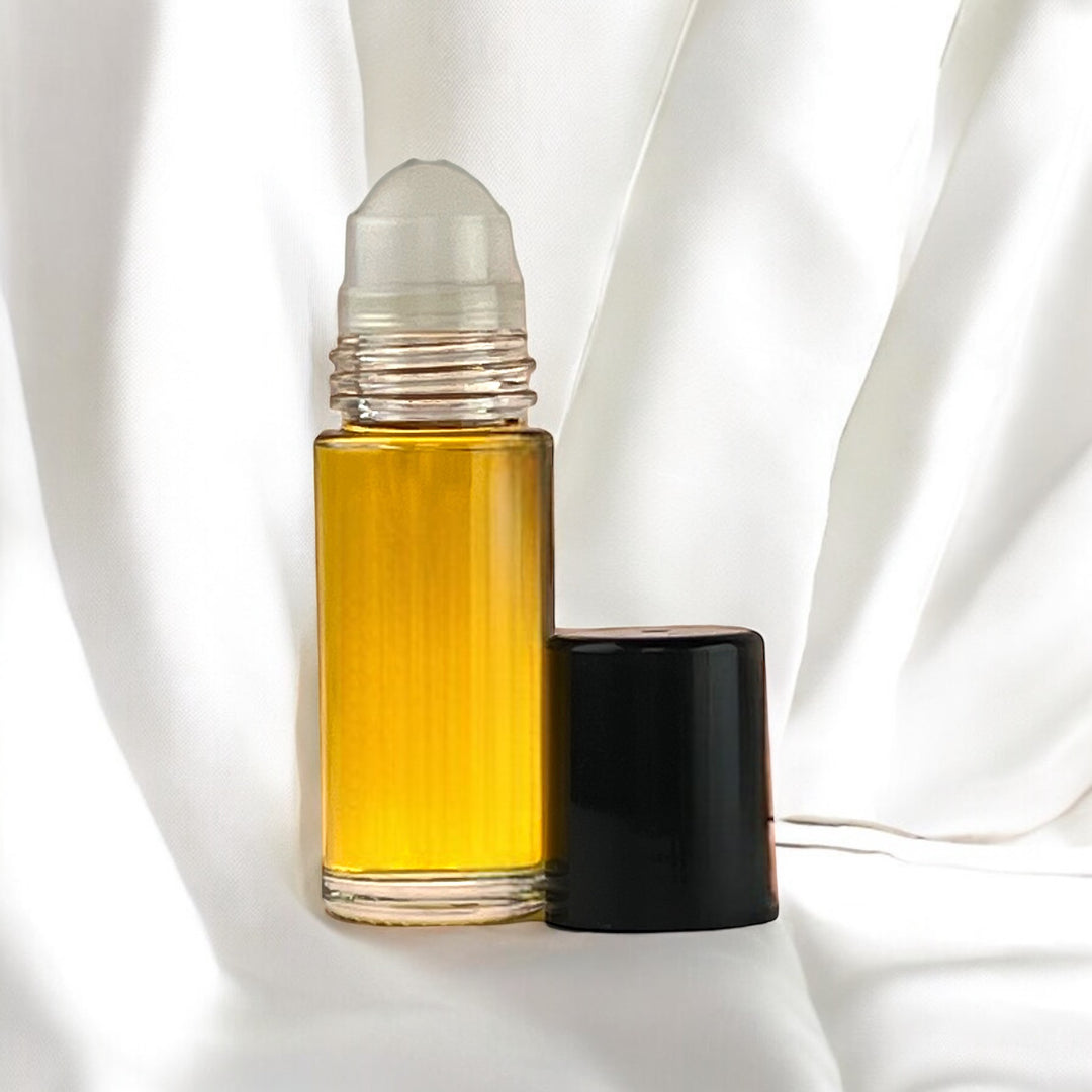 🌺Scent is spicy-sweet.

Top notes of Italian mandarin Orpur®️, Indian cardamom Orpur®️, Clary sage, and Saffron.

Middle notes of Caramel, Virginia cedar Orpur®️, and Oud.

Base notes of Tonka beans, Indonesian patchouli Orpur®️, and Frankincense.

 

**Inspired by**  Eros Najim by Versace.