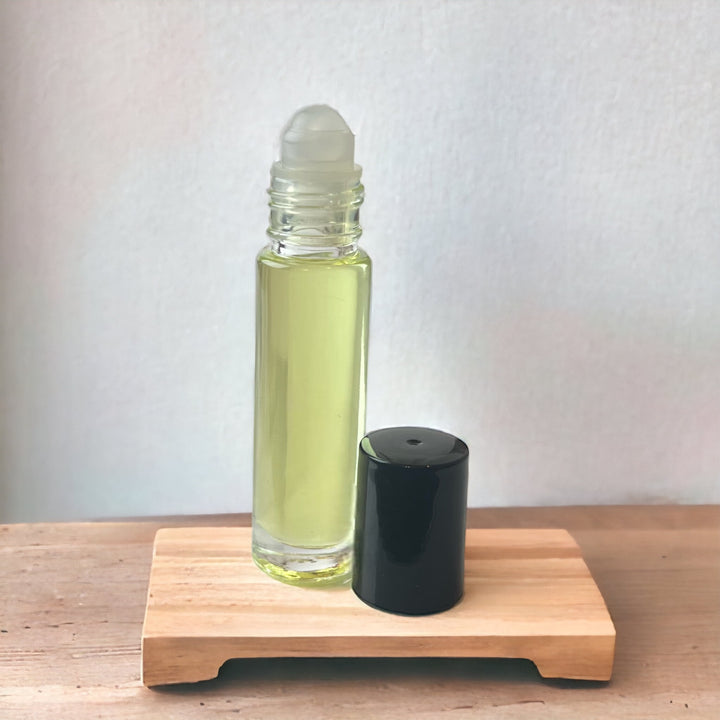 🌺Scent is floral-sweet with top notes of Mandarin orange blossom, Italian bergamot, and Black pepper.  Middle notes of Jasminum grandiflorum absolute, Jasmine sambac absolute, Damask rose, and Magnolia.  Base notes of Australian sandalwood, Benzoin, and Indonesian patchouli.     **Inspired by**   Flora Gorgeous Jasmine by Gucci