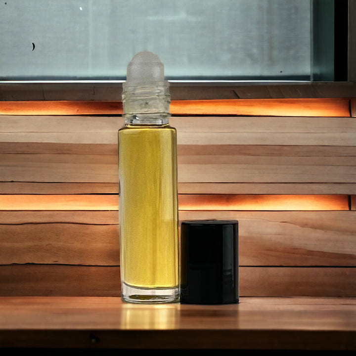 🌺Scent is spicy-woody with top notes of Black pepper, Cardamom, Cypriol, Holy basil, Pine, Saffron, Bergamot, Bitter almond, Damask rose, Frankincense, Fruity notes, Lavender, Lime, Osmanthus, Pear, and Pineapple.