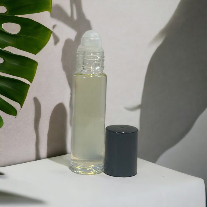🌺Scent is floral-fruity with top notes of Rhubarb, Lychee, Bergamot, and Nutmeg.  Middle notes of Turkish rose, Peony, and Lily of the valley.  Base notes of Cashmeran, Cedarwood, Vanilla, White musk, Frankincense, and Vetiver.     **Inspired by**  Delina by Parfums De Marly